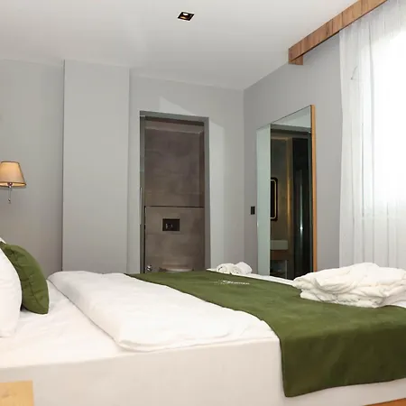 Gardenmode Airport Hotel