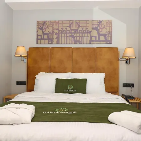 Gardenmode Airport Hotel 3*