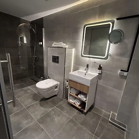 Gardenmode Airport Hotel 3*